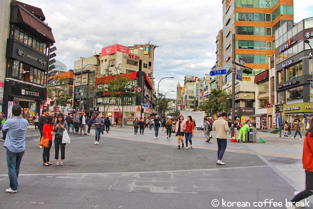 Sinchon (신촌)