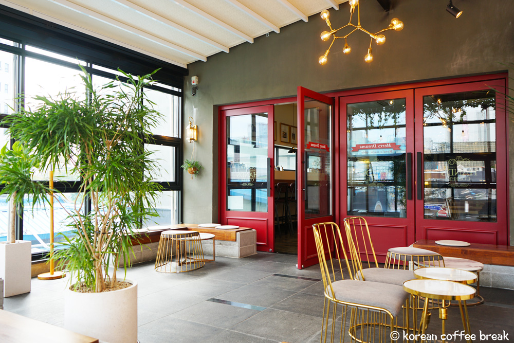 Hands Coffee véranda