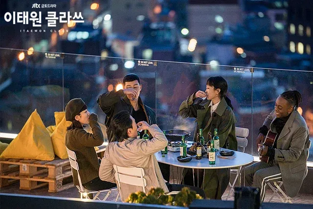 Les règles de politesse à table - Itaewon Class