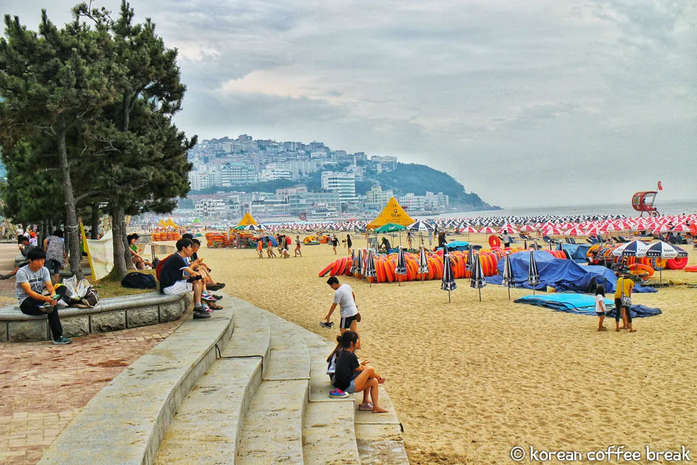 Survivre à l’été en Corée du Sud : 
 : Haeundae Beach (해운대해수욕장)