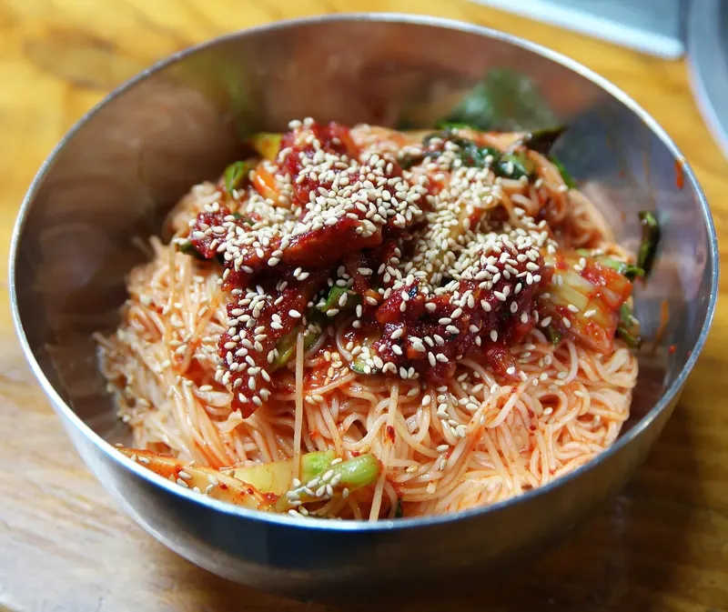 Kimchi Bibim Guksu